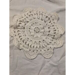 Collectible Beautiful Handmade Crocheted Doily 7 Inch Off White Table Stand